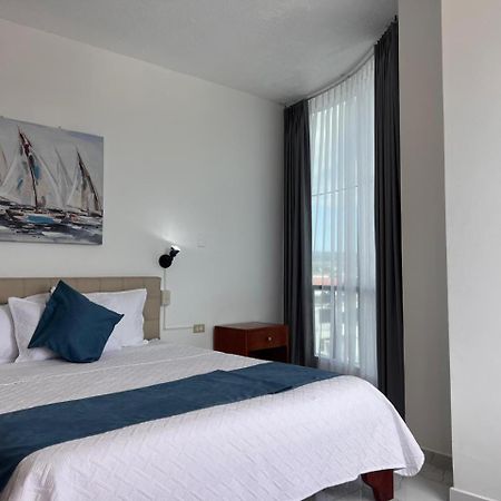 Hostal Carliza Puerto Ayora  Εξωτερικό φωτογραφία