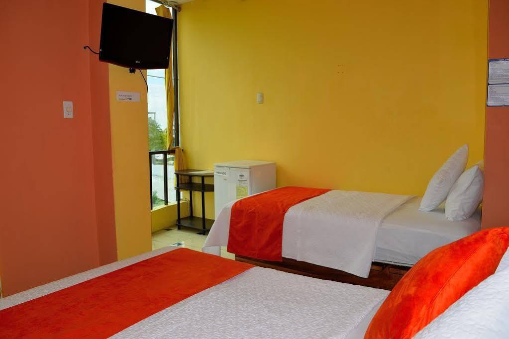 Hostal Carliza Puerto Ayora  Εξωτερικό φωτογραφία