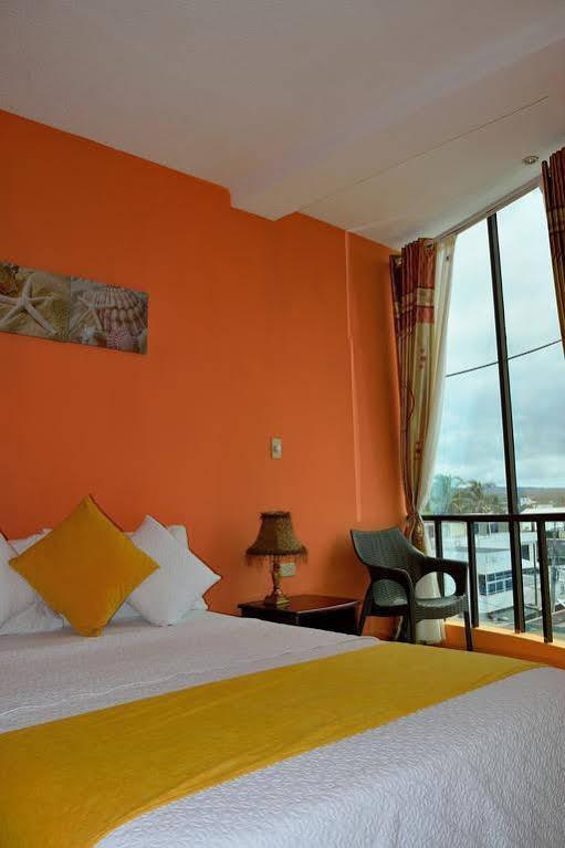 Hostal Carliza Puerto Ayora  Εξωτερικό φωτογραφία