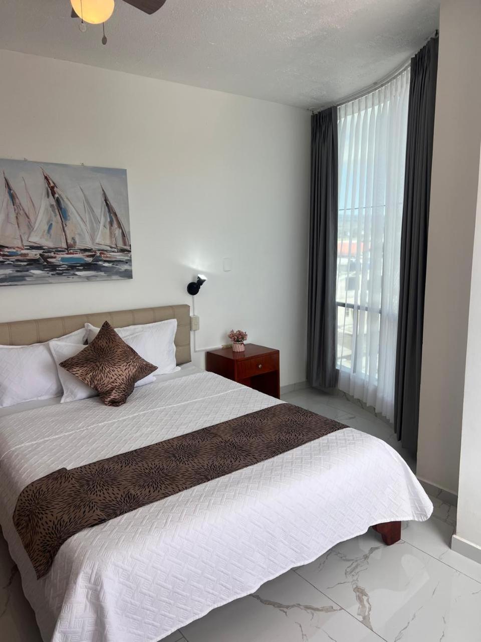 Hostal Carliza Puerto Ayora  Εξωτερικό φωτογραφία