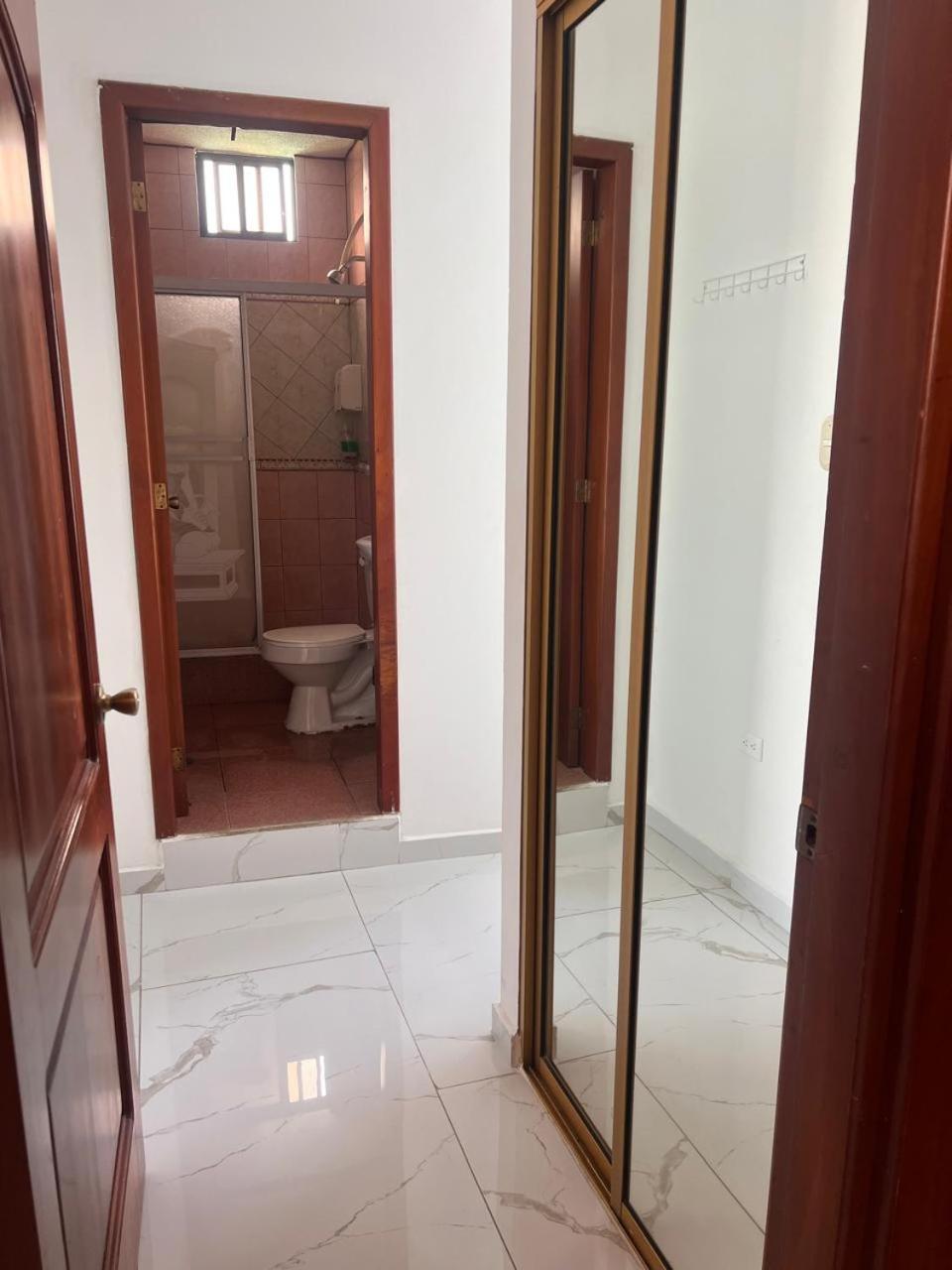 Hostal Carliza Puerto Ayora  Εξωτερικό φωτογραφία