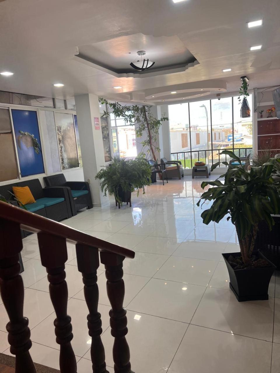 Hostal Carliza Puerto Ayora  Εξωτερικό φωτογραφία