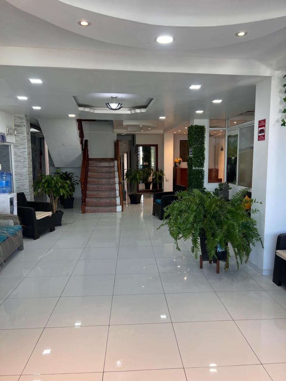 Hostal Carliza Puerto Ayora  Εξωτερικό φωτογραφία